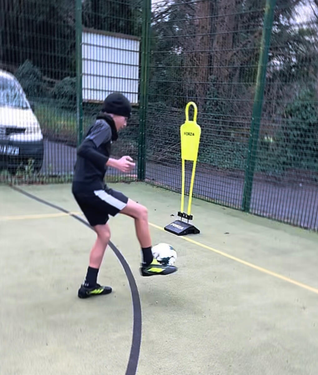 1-2-1 Football Coaching Buckinghamshire